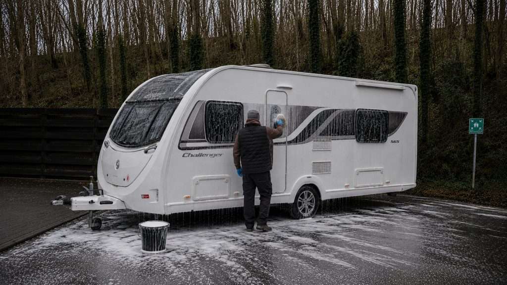 caravan and motorhome valeting swindon